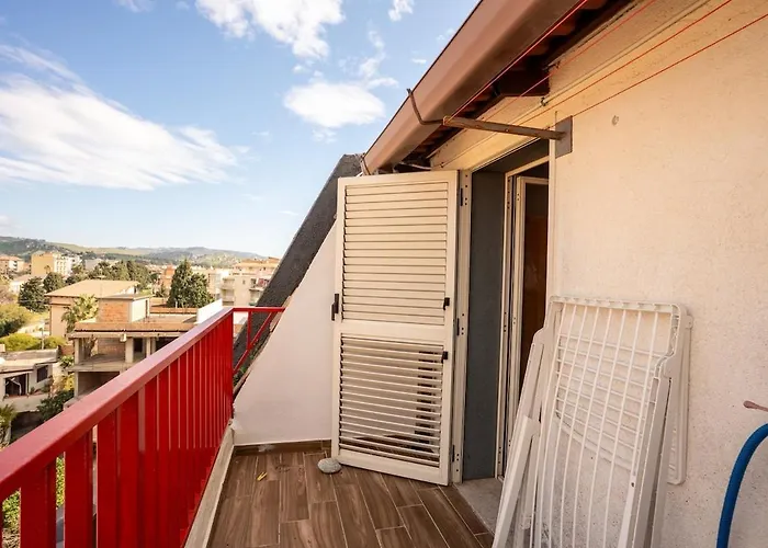 Sea View Penthouse With Terrace 公寓 *