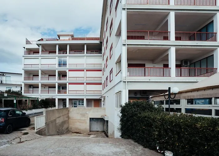 Sea View Penthouse With Terrace דירה מרינה די ג'ויוסה איוניקה