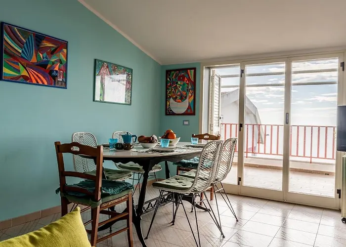 Sea View Penthouse With Terrace מרינה די ג'ויוסה איוניקה