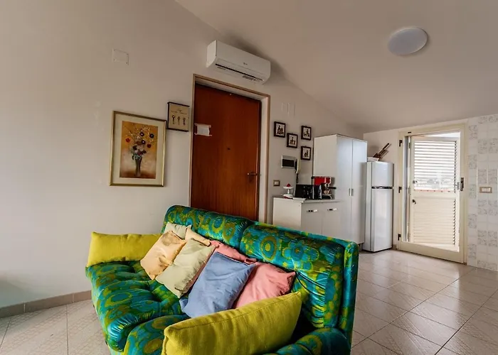 דירה Sea View Penthouse With Terrace מרינה די ג'ויוסה איוניקה